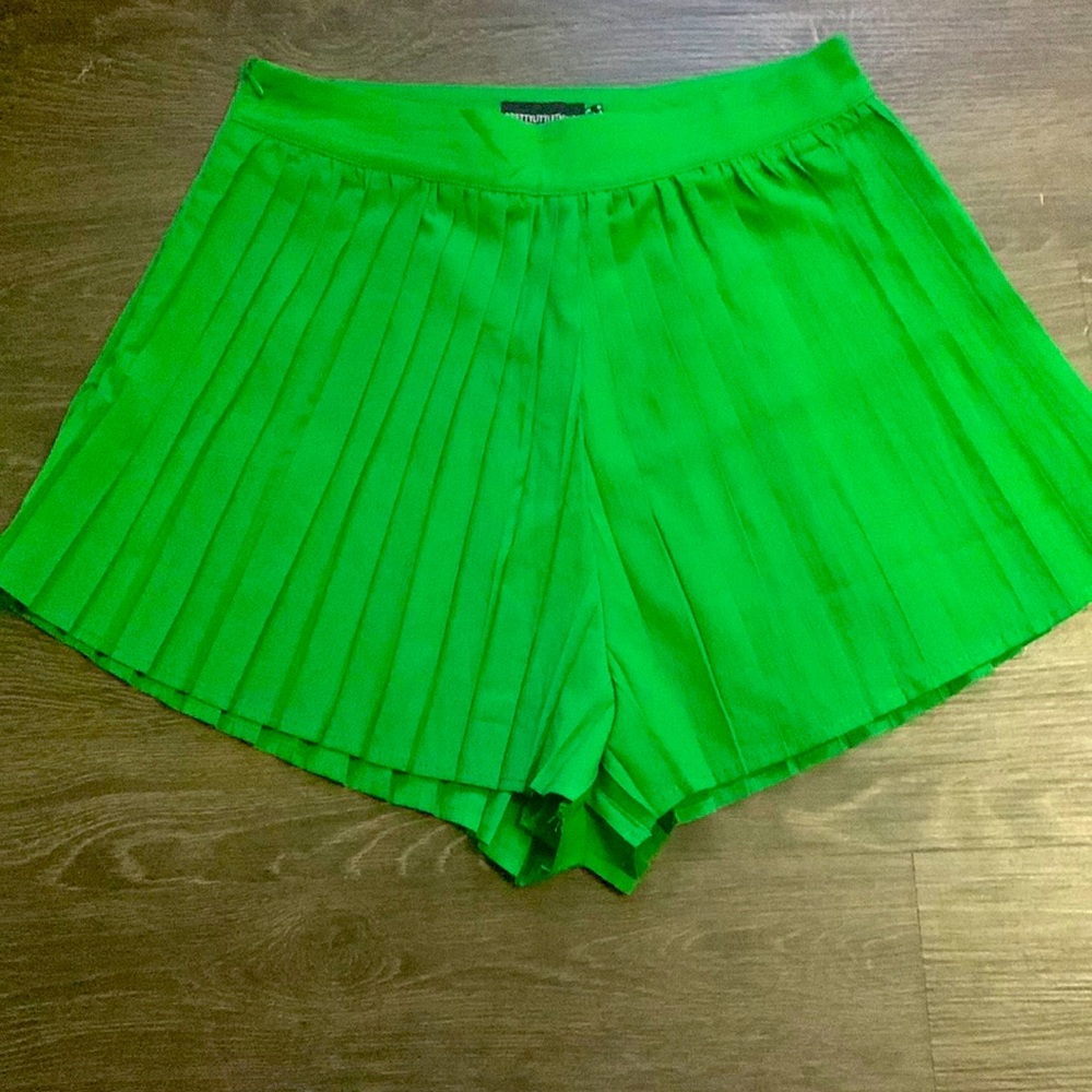 PRETTYLITTLETHING size 4